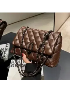 Bolso de mano con cadena cruzada
